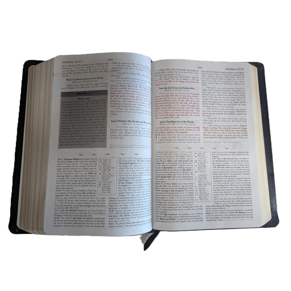 The Nelson Study Bible Complete Study System NKJV 2885 Bonded Leather with Case - Picture 3 of 10